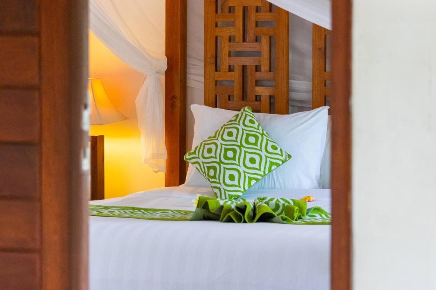 Heart Of Seminyak, 2Br, Sleeps 4, Walk To Bintang Villa Dış mekan fotoğraf