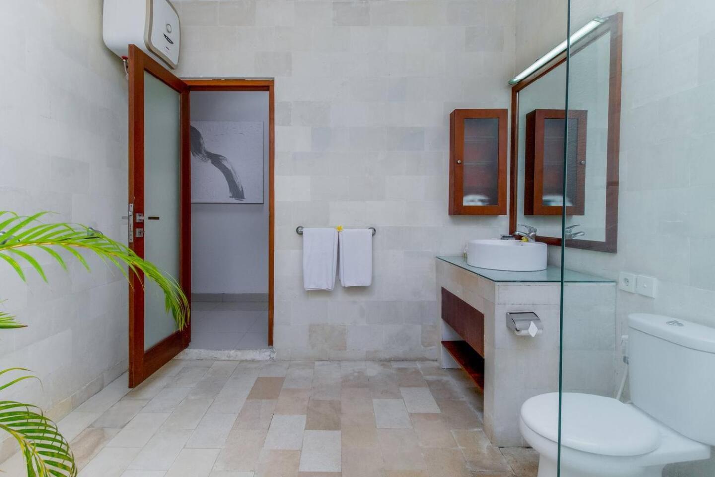 Heart Of Seminyak, 2Br, Sleeps 4, Walk To Bintang Villa Dış mekan fotoğraf