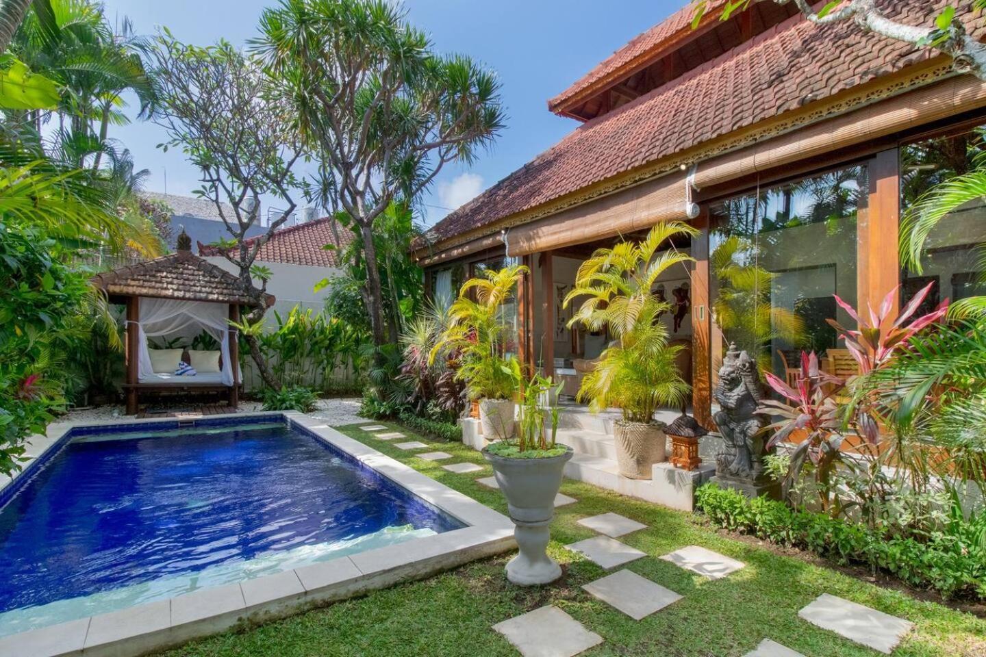 Heart Of Seminyak, 2Br, Sleeps 4, Walk To Bintang Villa Dış mekan fotoğraf