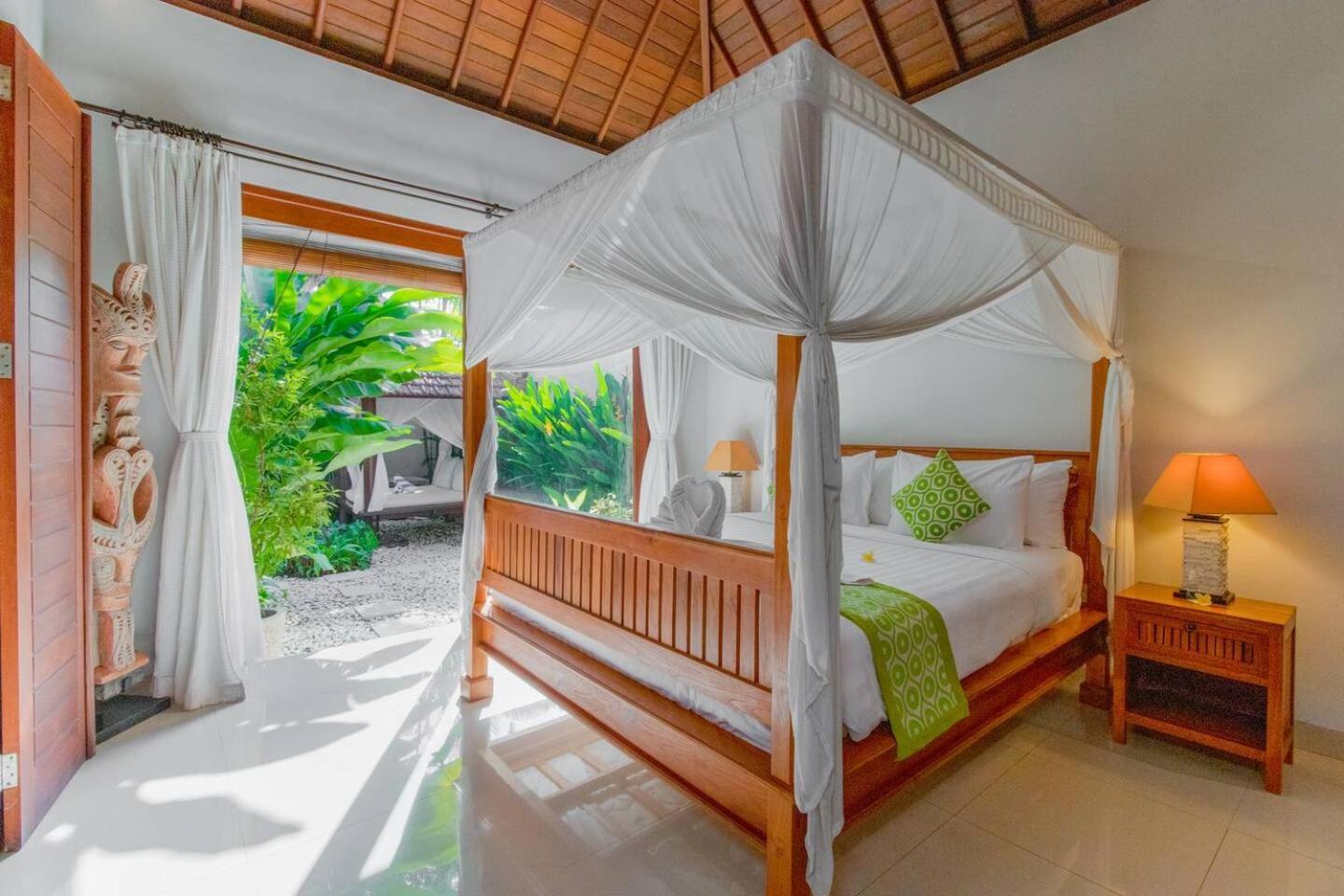Heart Of Seminyak, 2Br, Sleeps 4, Walk To Bintang Villa Dış mekan fotoğraf