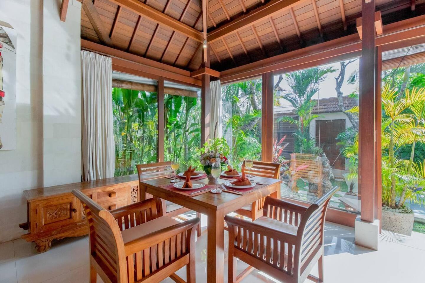 Heart Of Seminyak, 2Br, Sleeps 4, Walk To Bintang Villa Dış mekan fotoğraf