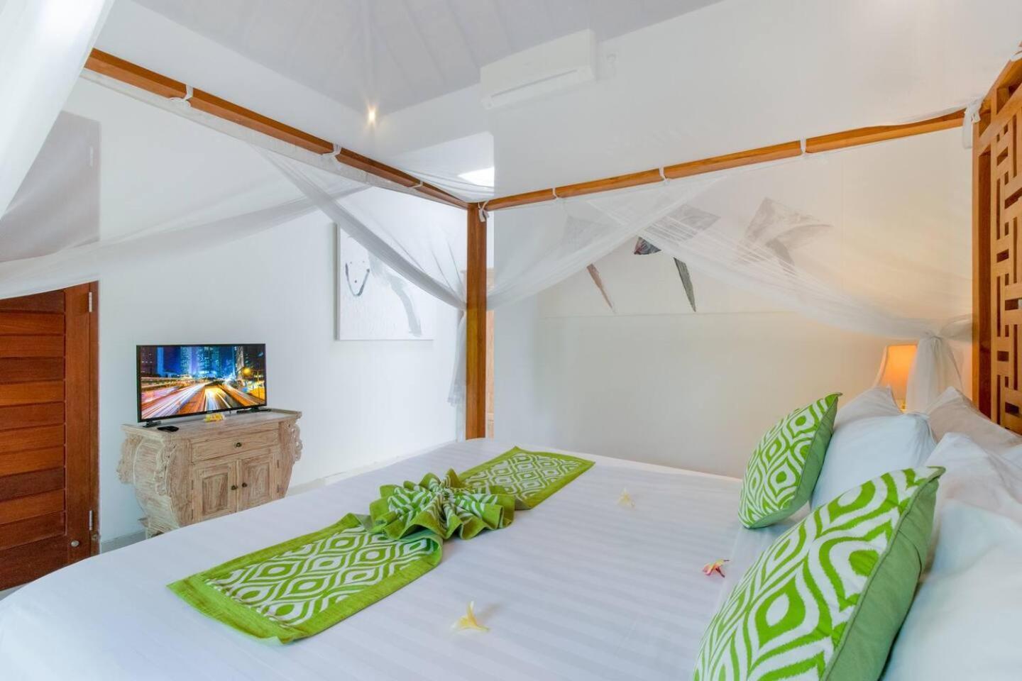 Heart Of Seminyak, 2Br, Sleeps 4, Walk To Bintang Villa Dış mekan fotoğraf